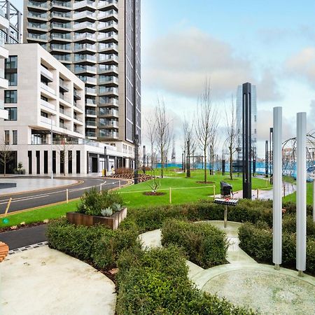 Elegant And Modern Apartments In Canary Wharf Right Next To Thames Лондон Екстериор снимка