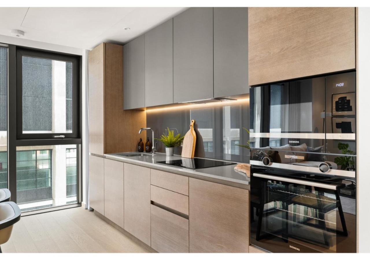 Elegant And Modern Apartments In Canary Wharf Right Next To Thames Лондон Екстериор снимка