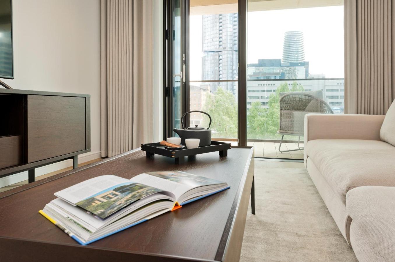 Elegant And Modern Apartments In Canary Wharf Right Next To Thames Лондон Екстериор снимка