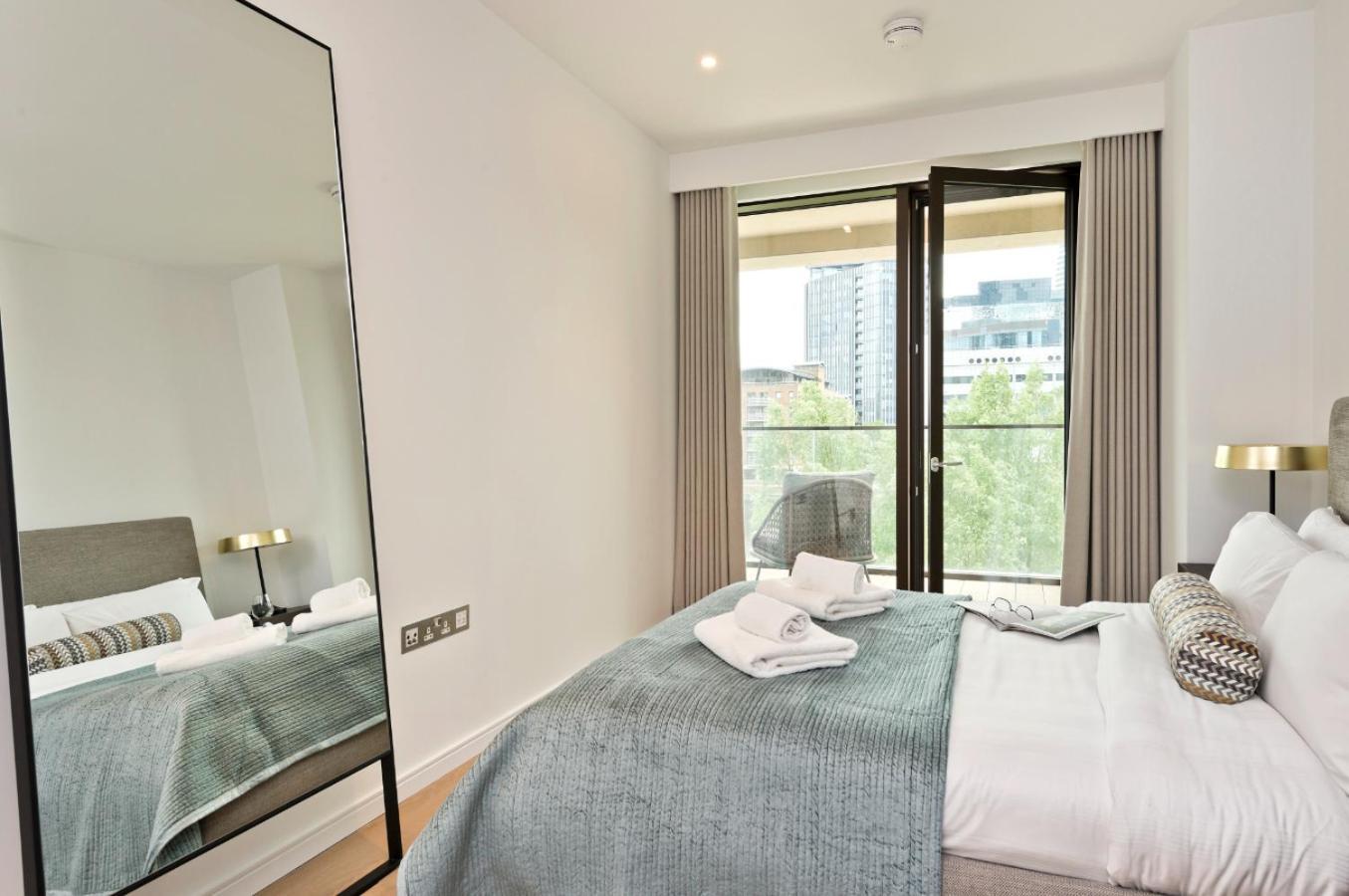 Elegant And Modern Apartments In Canary Wharf Right Next To Thames Лондон Екстериор снимка