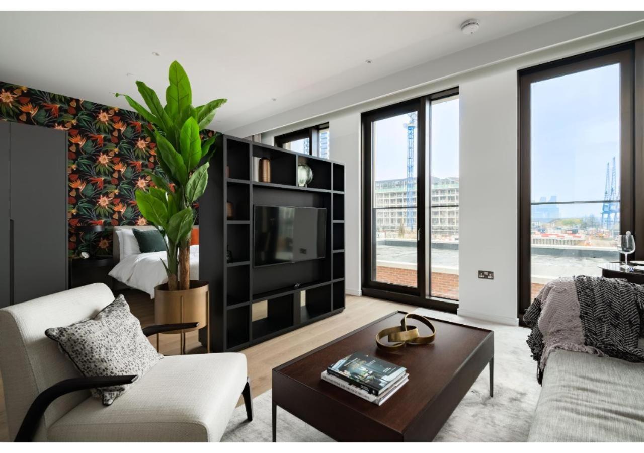 Elegant And Modern Apartments In Canary Wharf Right Next To Thames Лондон Екстериор снимка